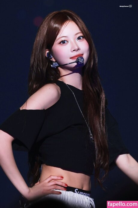 Hong Eunchae_ leaks only fans