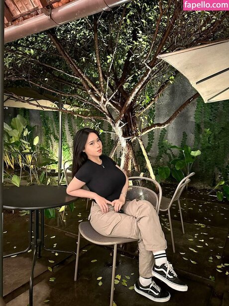 Indonesian Girls_ nude onlyfans leak