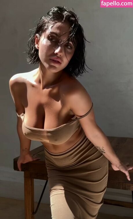 Alice Mamonova onlyfans leaked.