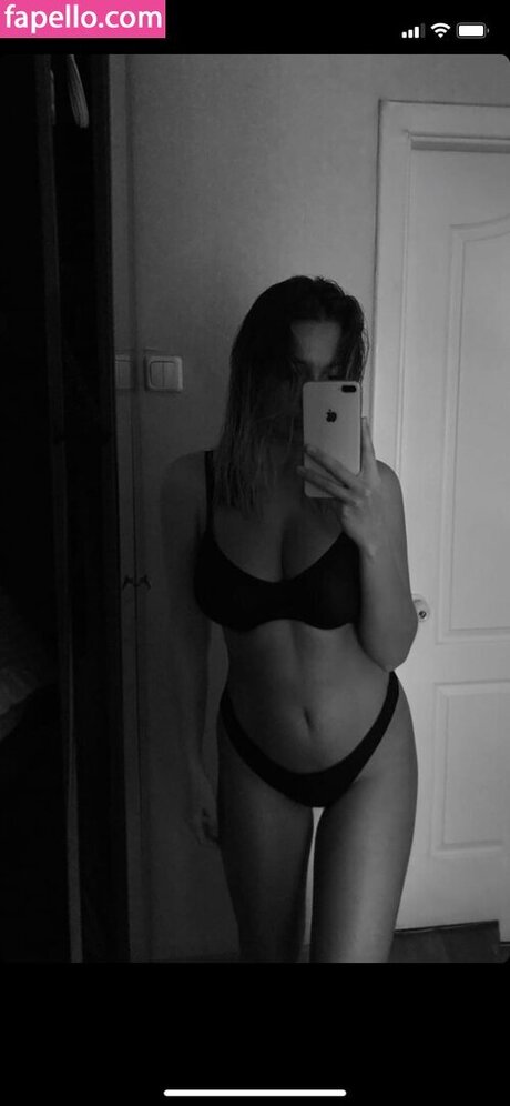 Alice Mamonova onlyfans leaked