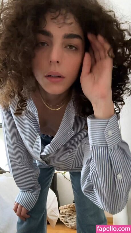 J lia Konrad onlyfans striptease