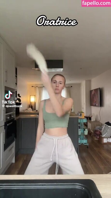 emwallbank leaked onlyfans nude