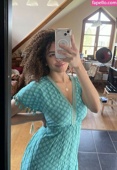 Melissa Patricia leaked onlyfans free