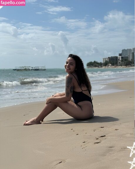 Giovanna Pitel onlyfans nude tits