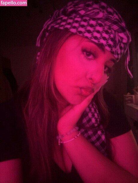 Pinkhealz Xyshams only fans sex