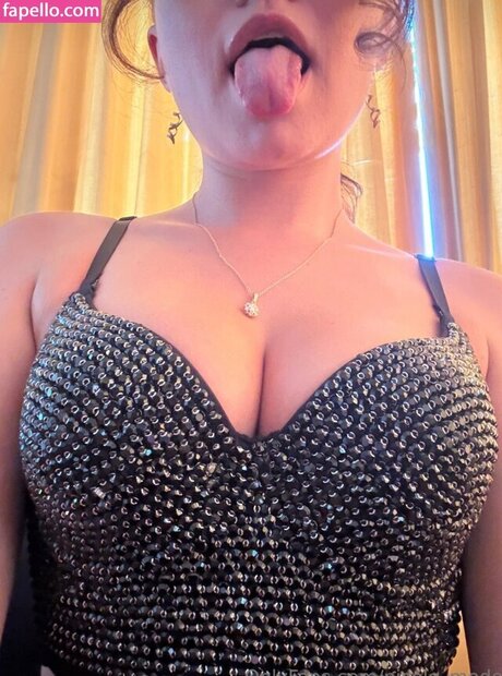 Nika Kolosova onlyfans xxx