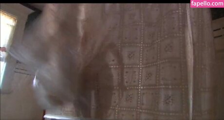 Amy Jo Johnson xxx onlyfans