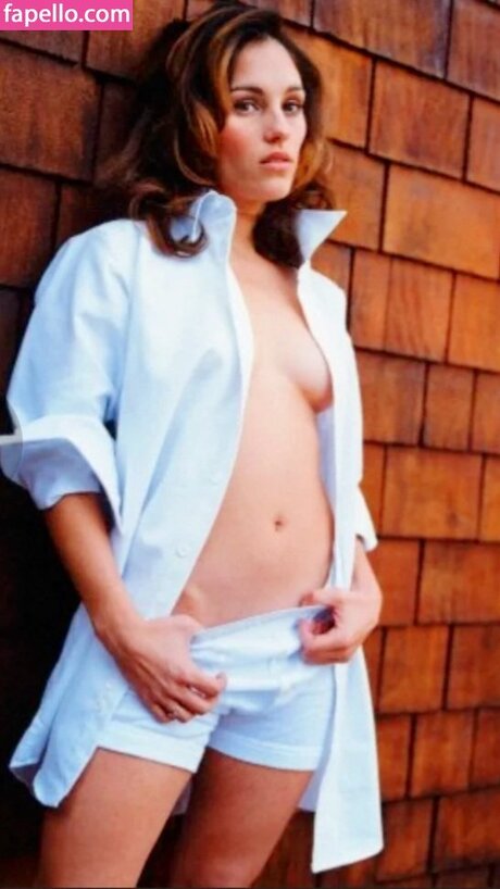 Amy Jo Johnson onlyfans naked leaked