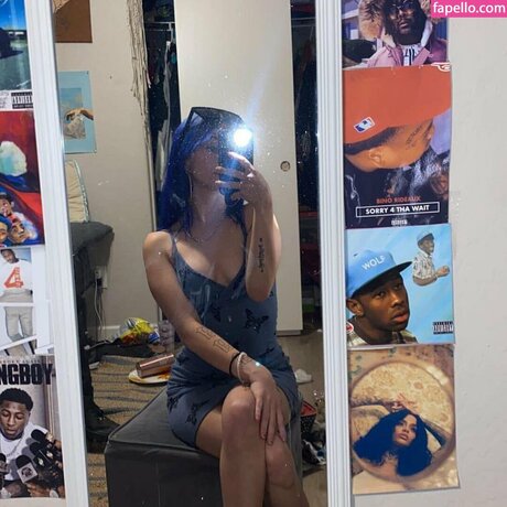 blue skyy21 only fans nude