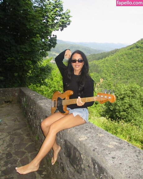 Kaeyra onlyfans striptease