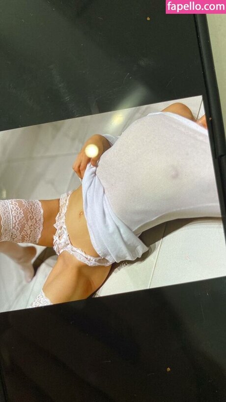 ekaterina naturally Profile pic