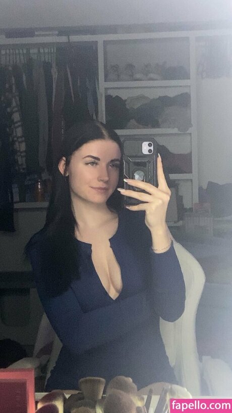 Emileesilvey porn only fans