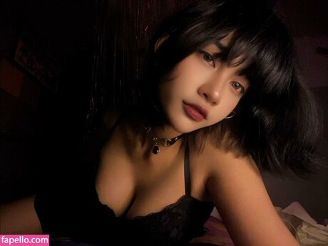 Atiqaaarn onlyfans model photo