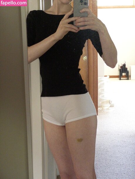 zoeplzshutup boobs onlyfans