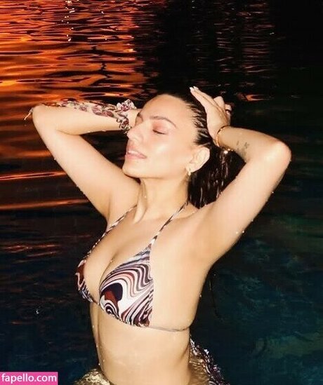 Sukriti Kakar only fans nude leaks