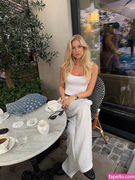 Hilda Sigurdsson onlyfans strip