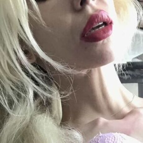 La Strawberry only fans pictures