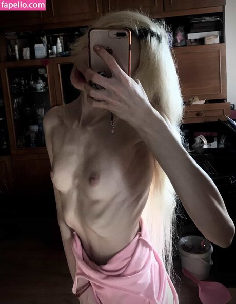 La Strawberry onlyfans post