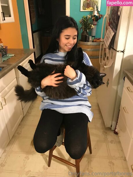 Portofbones onlyfans model