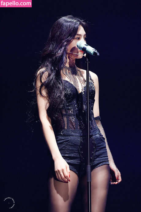 Park Soo young leaks only fans