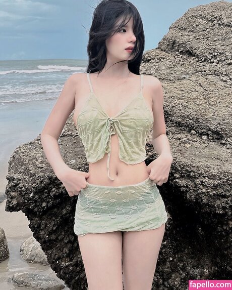 Tr H Ly onlyfans leak ass