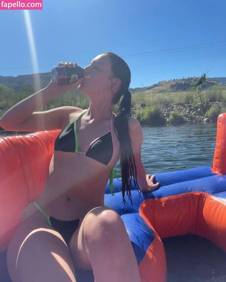 oliviarcox onlyfans pics