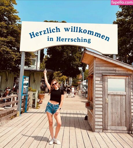 Karen Cliche onlyfans leaked dirtyship