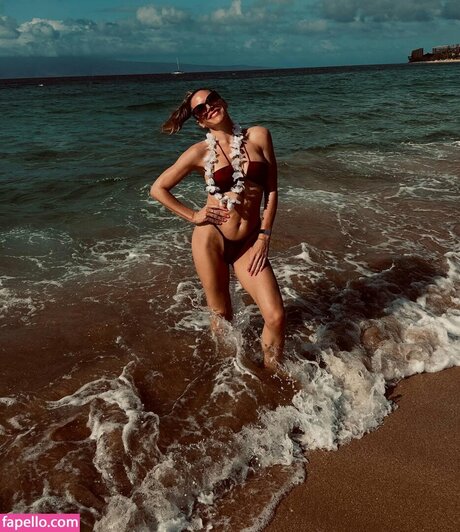 Karen Cliche onlyfans photos