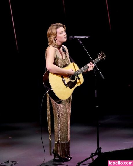 Maggie Rogers onlyfans fotos