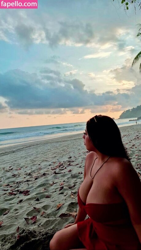 rukminimunera17 onlyfans boobs