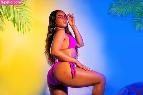 Hallybans only fans photos