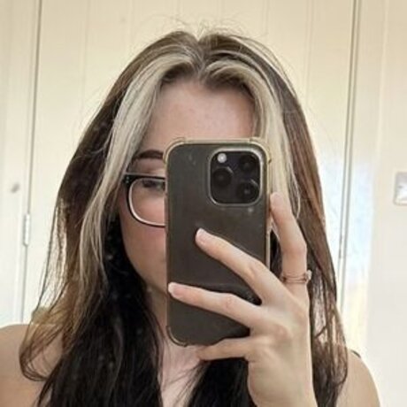 teen cumshot onlyfans sexy naked img