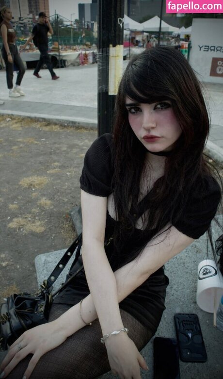 elinoiiddx onlyfans star