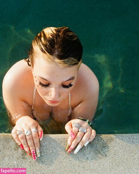 Lola Young onlyfans nudes leaked