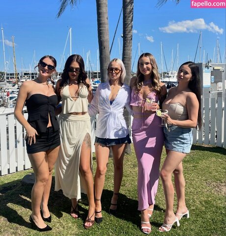 Pearl Farley onlyfans fotos