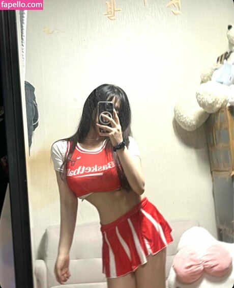 soooyaee onlyfans striptease