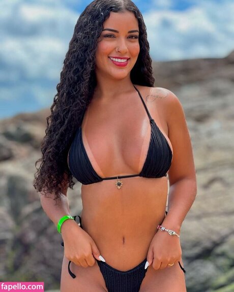 Amanda Lisboa onlyfans.