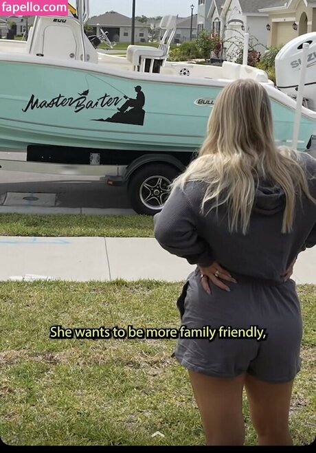 Cayla Vanderbaan onlyfans nudes