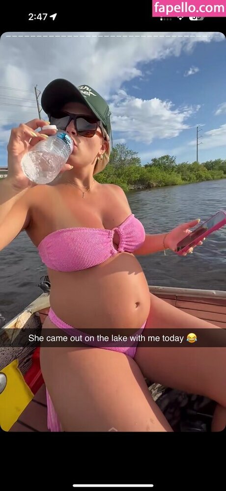 Cayla Vanderbaan onlyfans post