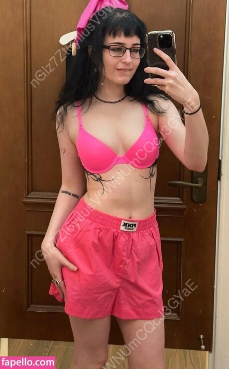 saucysphinx on onlyfans