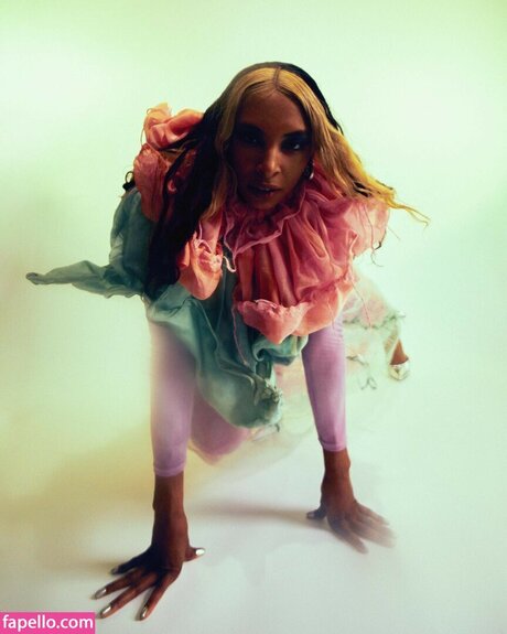 Spellling onlyfans free content