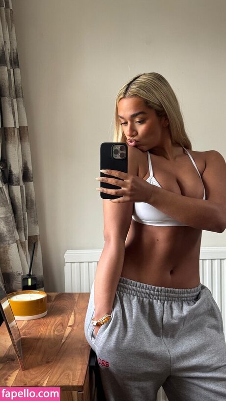 Natalie Gessey naked onlyfans