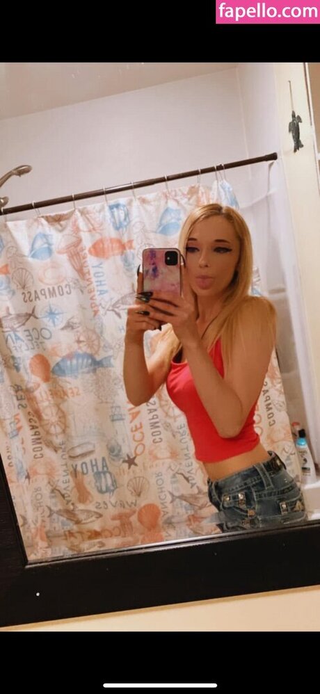 Kelly Lyn onlyfans nude leaked