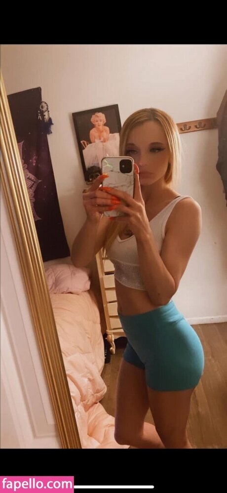 Kelly Lyn onlyfans keak