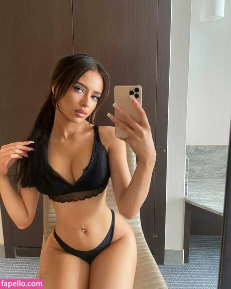 capriceaterrell onlyfans sex tape