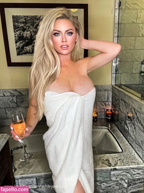 Ashleyperkins onlyfans leaks.