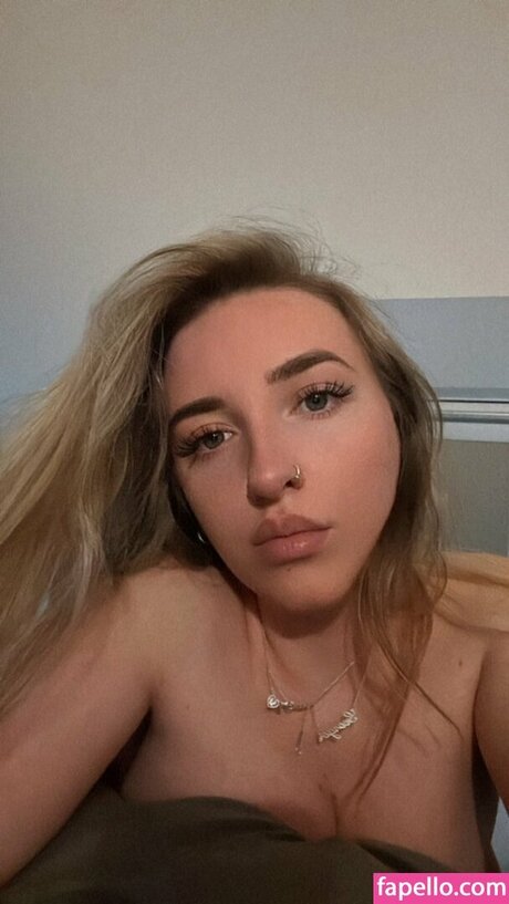 brunettebabeox onlyfans model