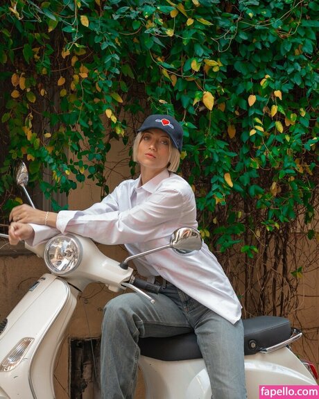 Hello__iris onlyfans x