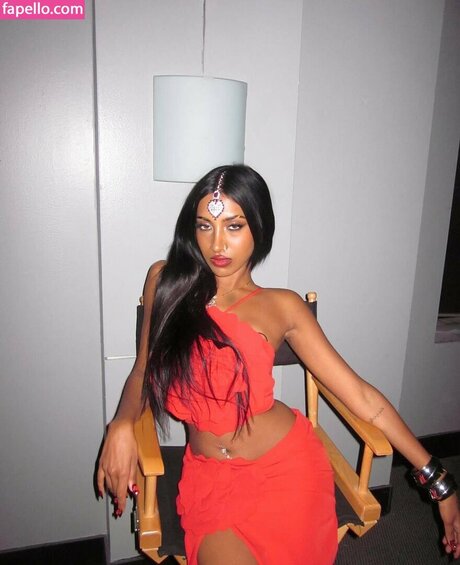 Lara Raj onlyfans leak free