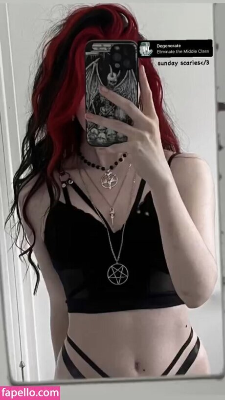 Nicole Clews onlyfans model photo